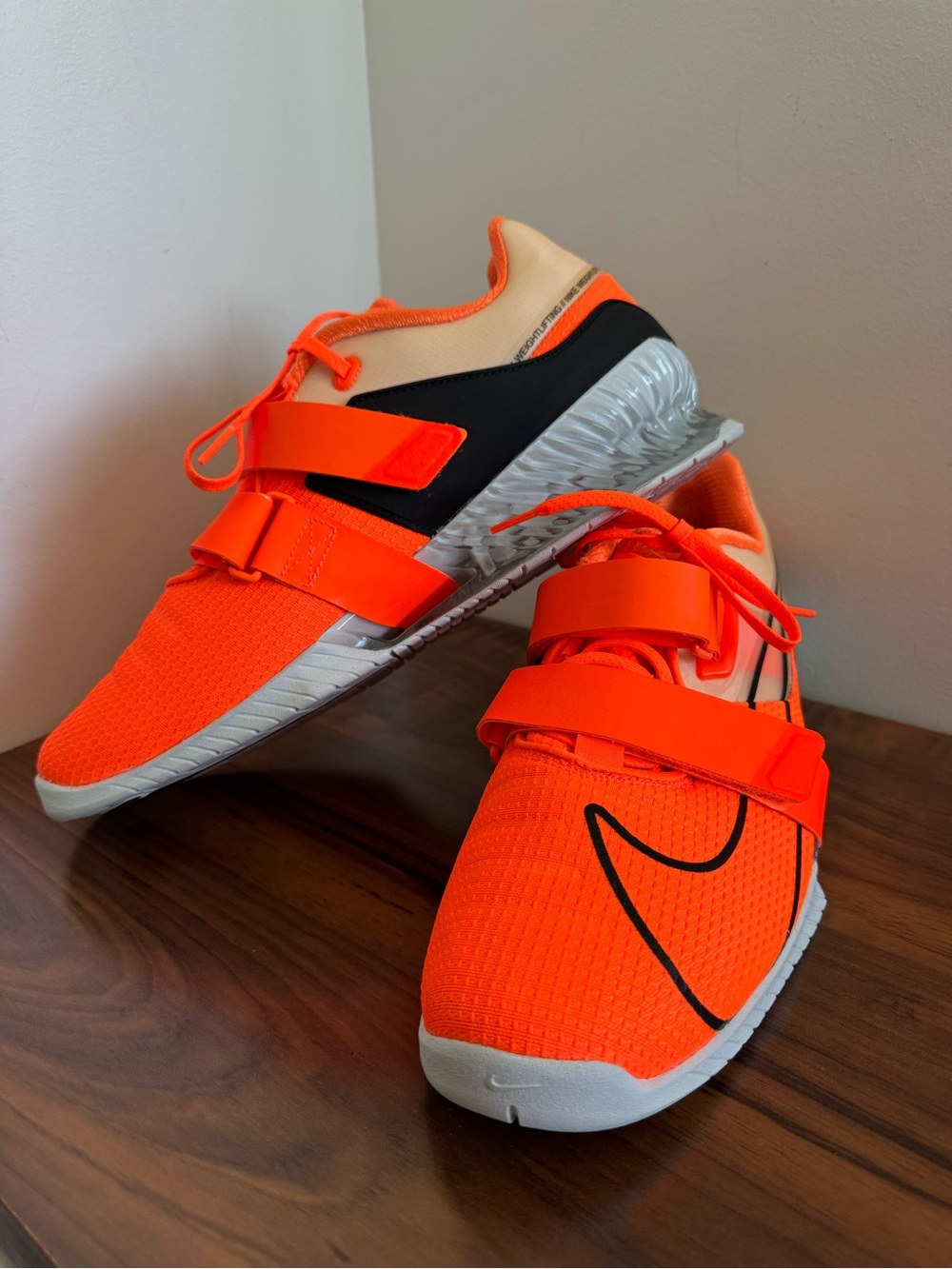 Nike Romaleos 4 Total Orange Black White Weightlifting Size 12 Gym Athletic
